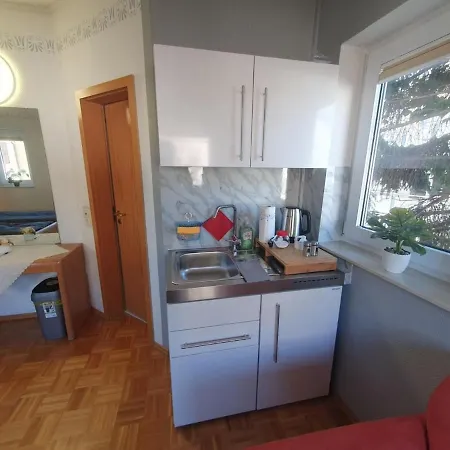 Abm 1 Og Fur 14 Personen Apartment