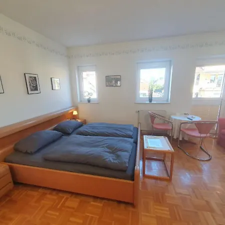 Abm 1 Og Fur 14 Personen Apartment