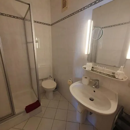 Abm 1 Og Fur 14 Personen Apartment